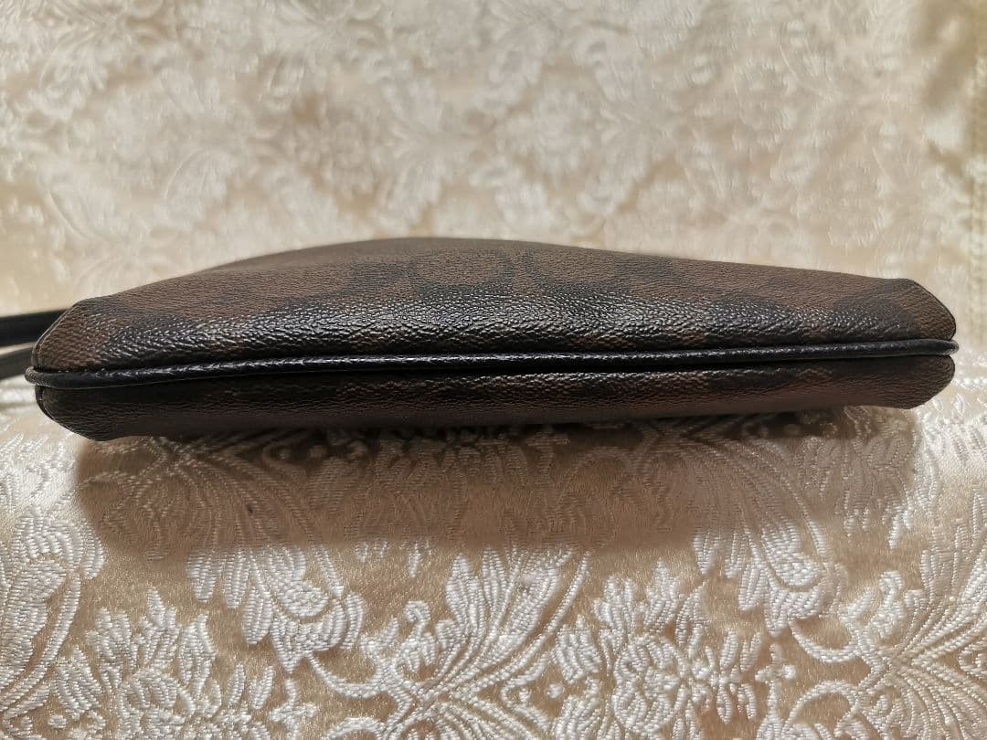 Excellent Condition Coach Signature Shoulder Bag F35940 25a