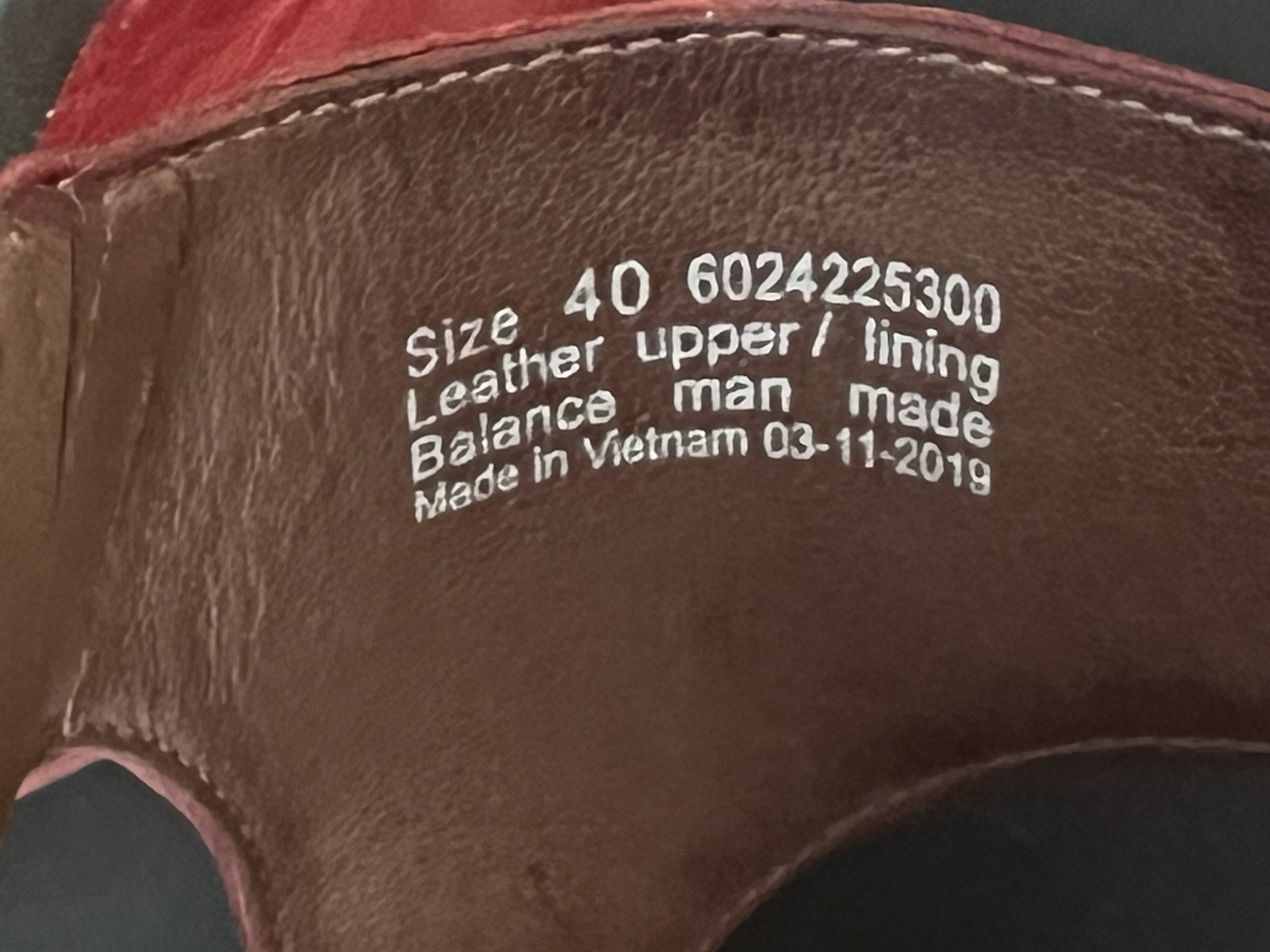 Dansko Reece Toe Loop Sandals Cinnabar Red Leather EU 40 US 9.5 / 10 Vietnam