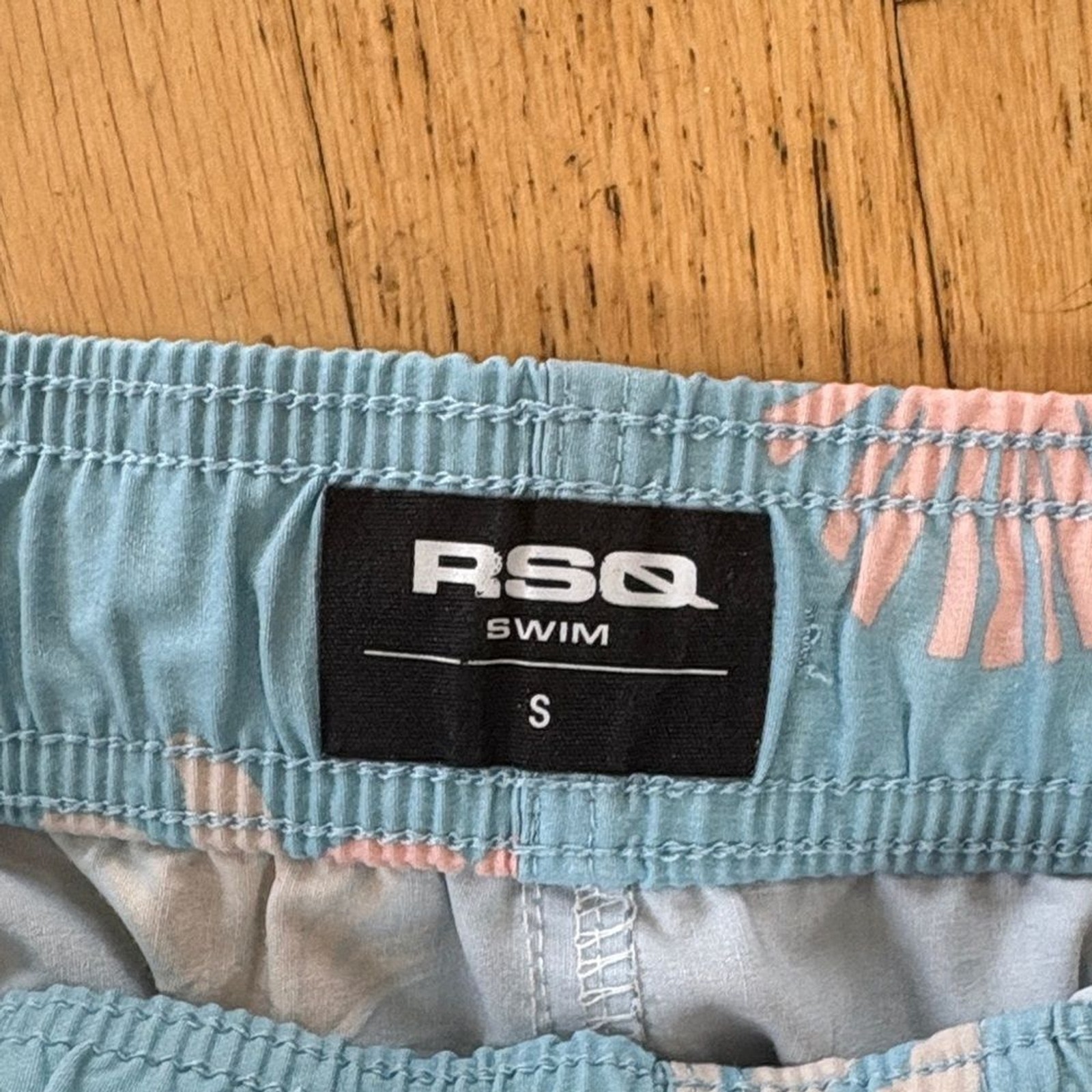 RSQ Light Blue Tropical Print Men’s Athletic Shorts
