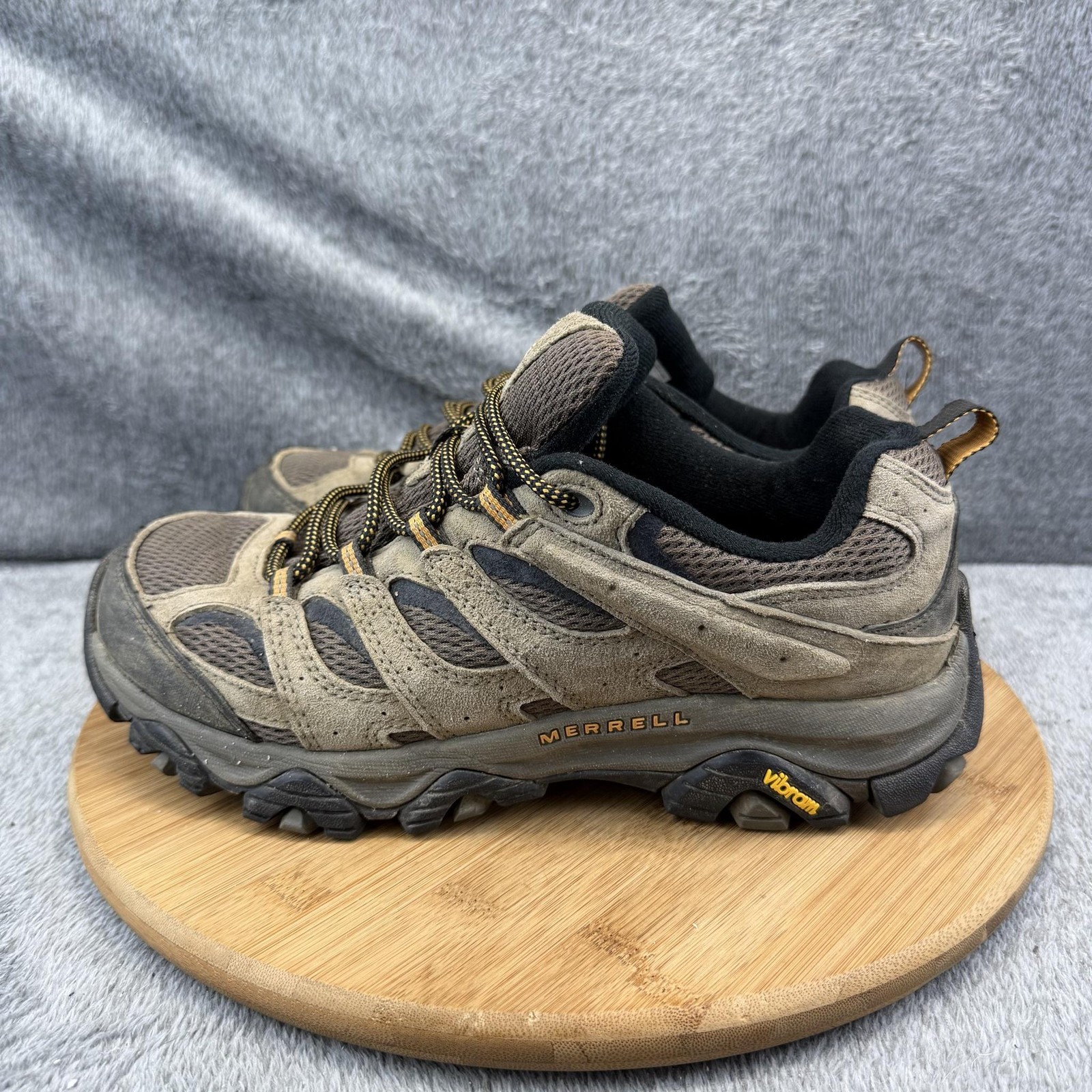 Merrell Shoes Mens Size 9 Brown Walnut Hiking Trail Vibram Sneakers J035893W