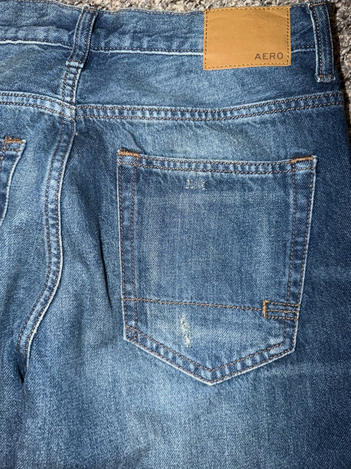 NWT Aéropostale Relaxed Fit Jeans Men’s 29×30 Distressed Medium Wash Denim