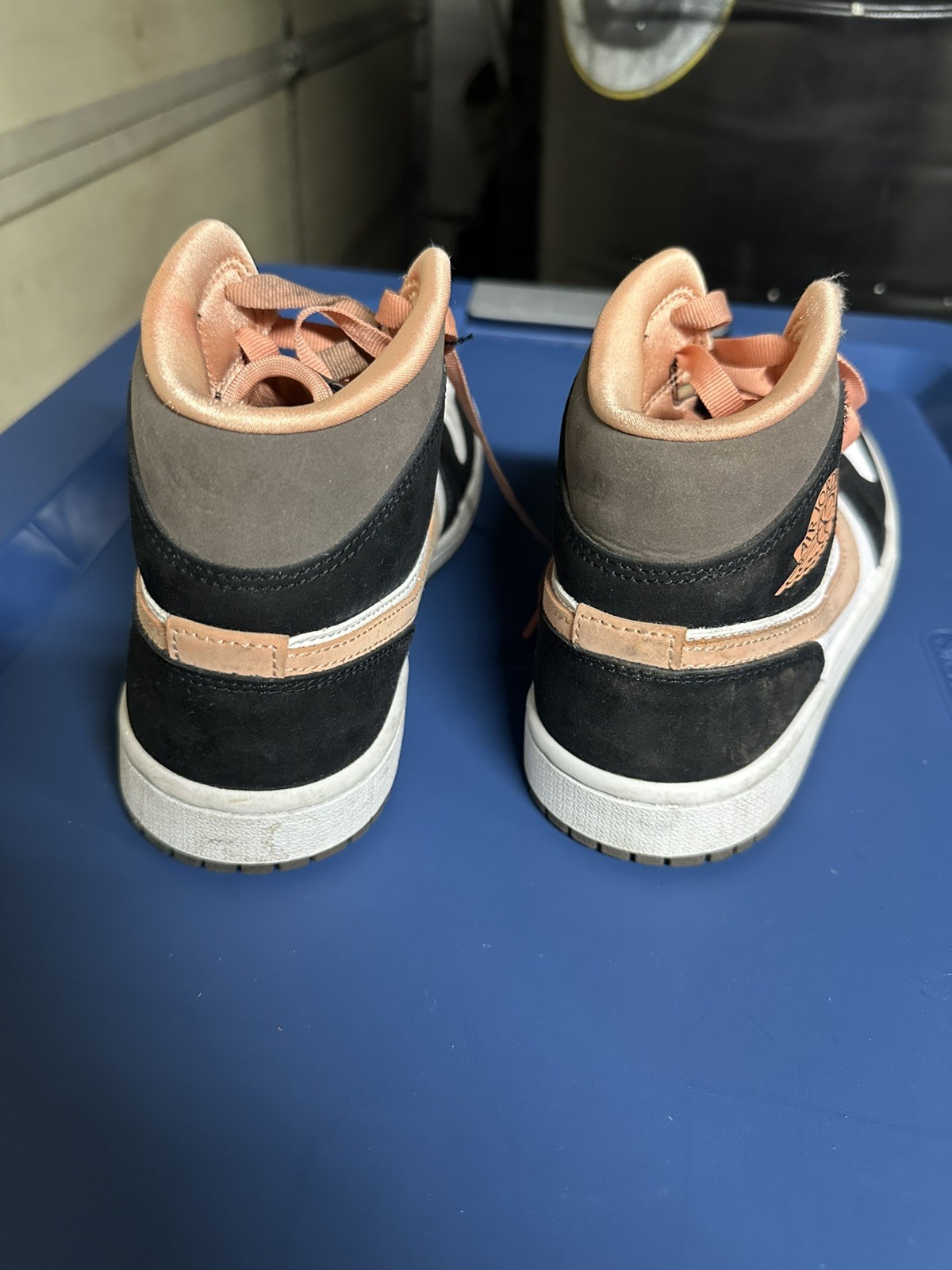 Nike Air Jordan 1 Mid SE Peach Mocha Black Athletic Shoes 7 Womens DH0210-100