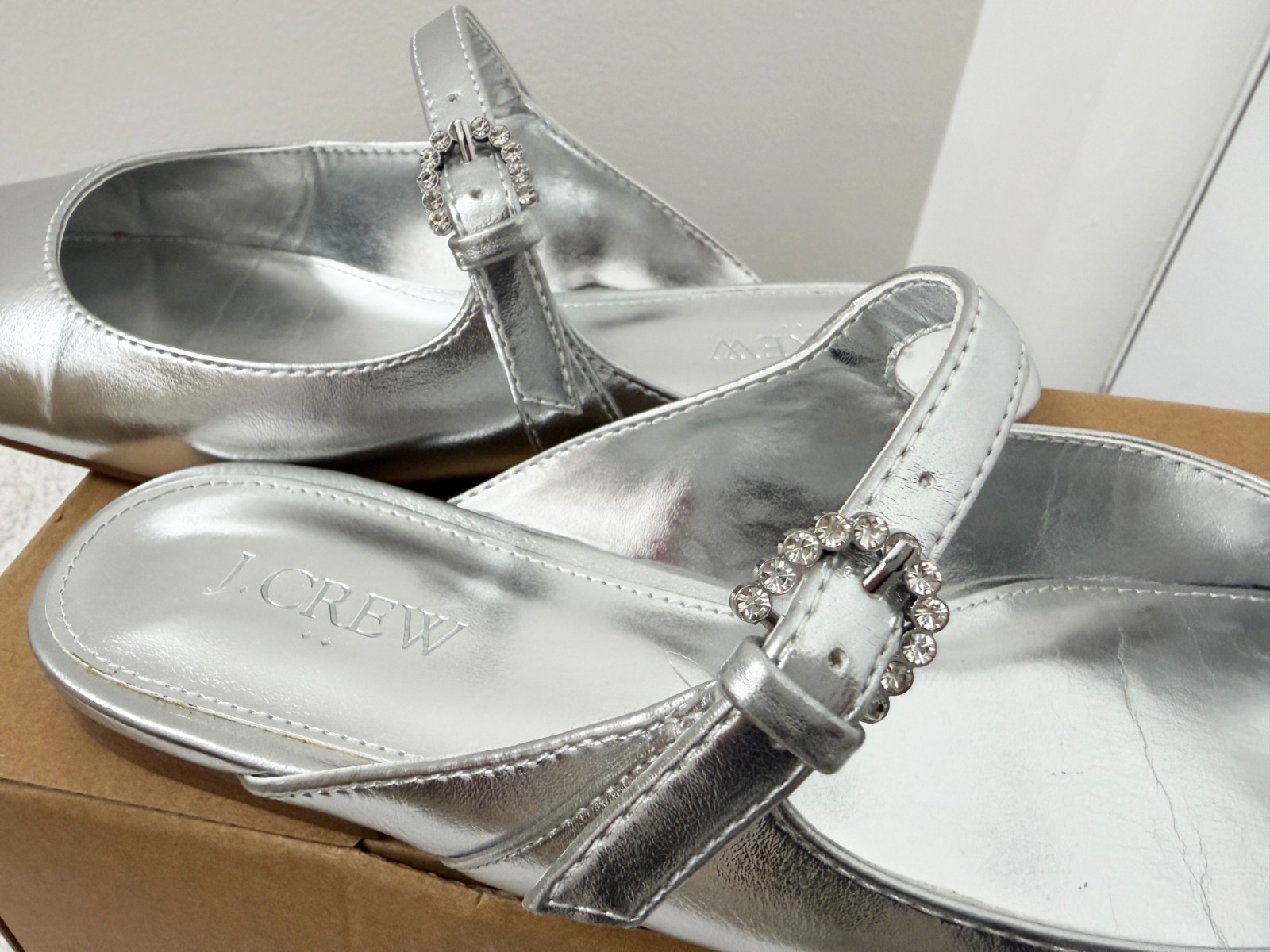 JCREW Mary Jane Mules -EXCELLENT COND!- Women Sz 8 Silver with Rhinestone Buckle