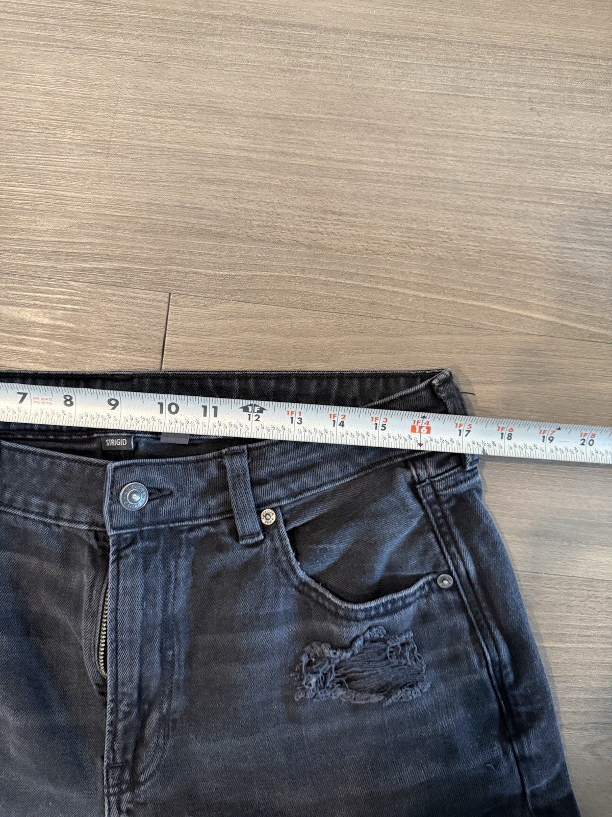 American Eagle Strigid Jeans 14 Black Gray Whiskered Wide Leg Stretch Baggy