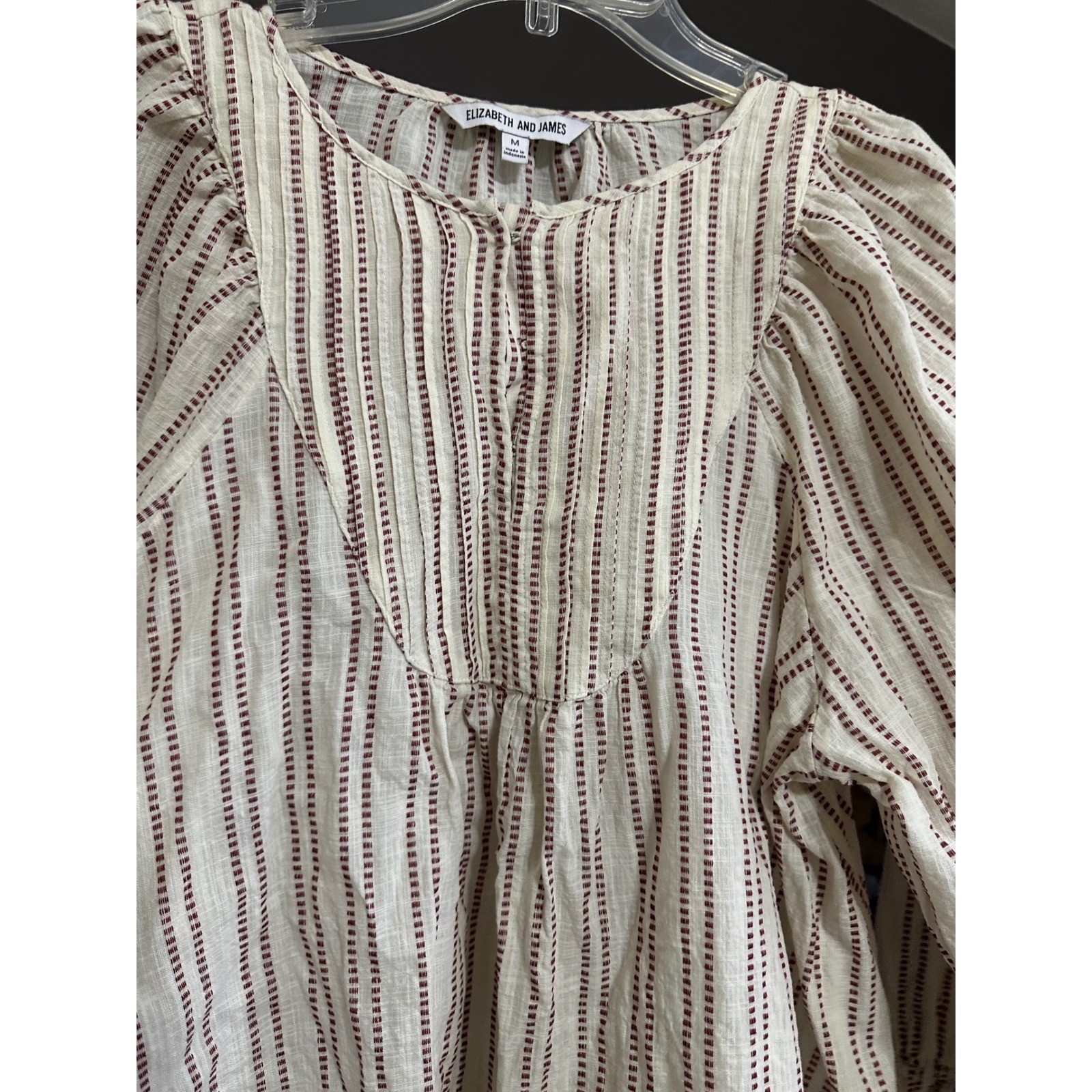 Elizabeth and James Red Ivory Pintuck Striped Cotton Gauze Boho Blouse Sz M