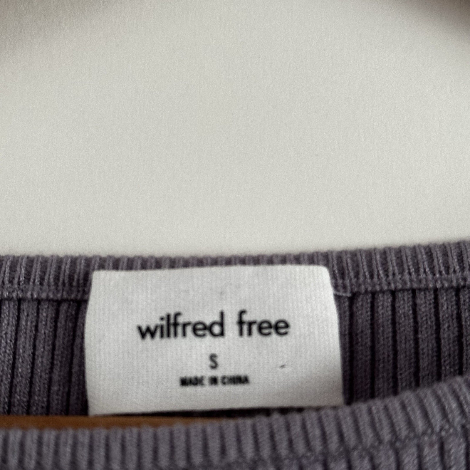 Aritzia Wilfred Free Cut-Out Knit Mini Dress Women’s Size S Mauve Ribbed Knit