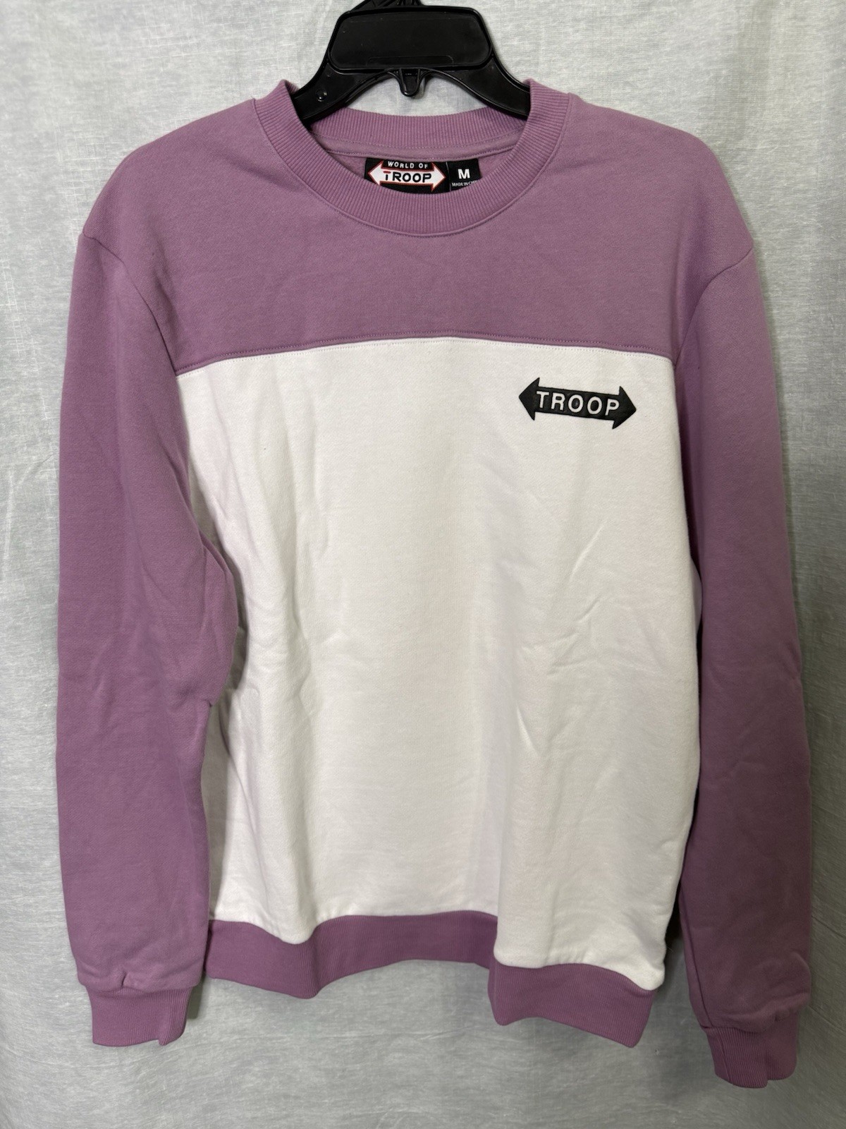 World Of Troop Men’s NWT Cobra Club Sweatshirt White/Lavender Size Medium