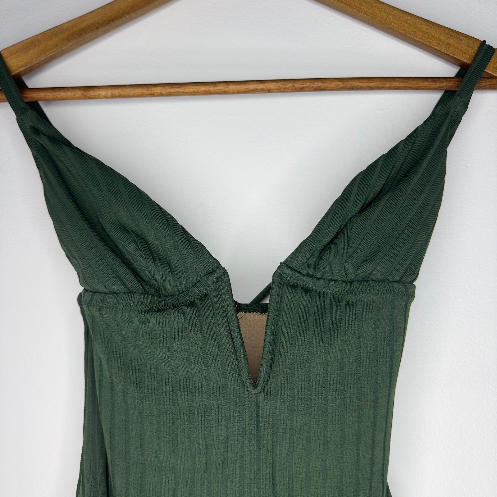 Shade & Shore Ribbed Deep V One Piece Swimsuit Green Strappy Back Size Small