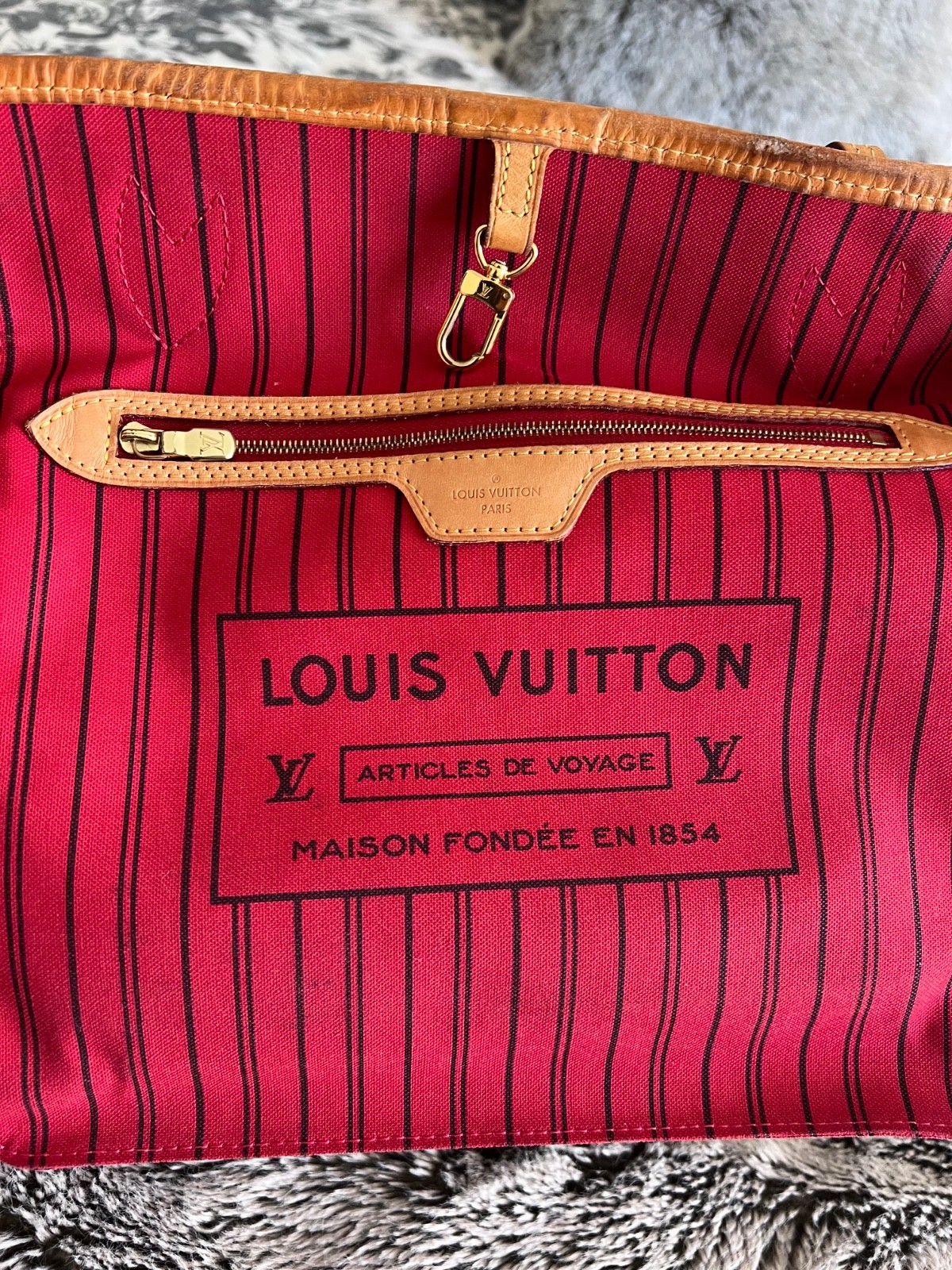 Louis Vuitton Neverfull Tote (M41177) MM Brown/Cerise Red Canvas Monogram