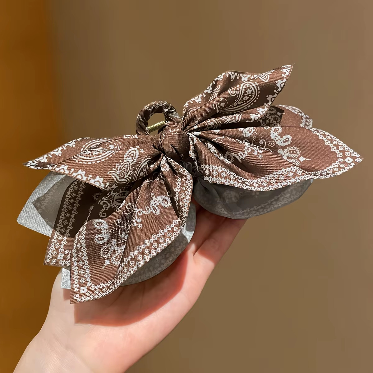 1Pcs Women’S Style, Brown Cashew Flower Bow Hair Clip, High-End and Elegant Hair