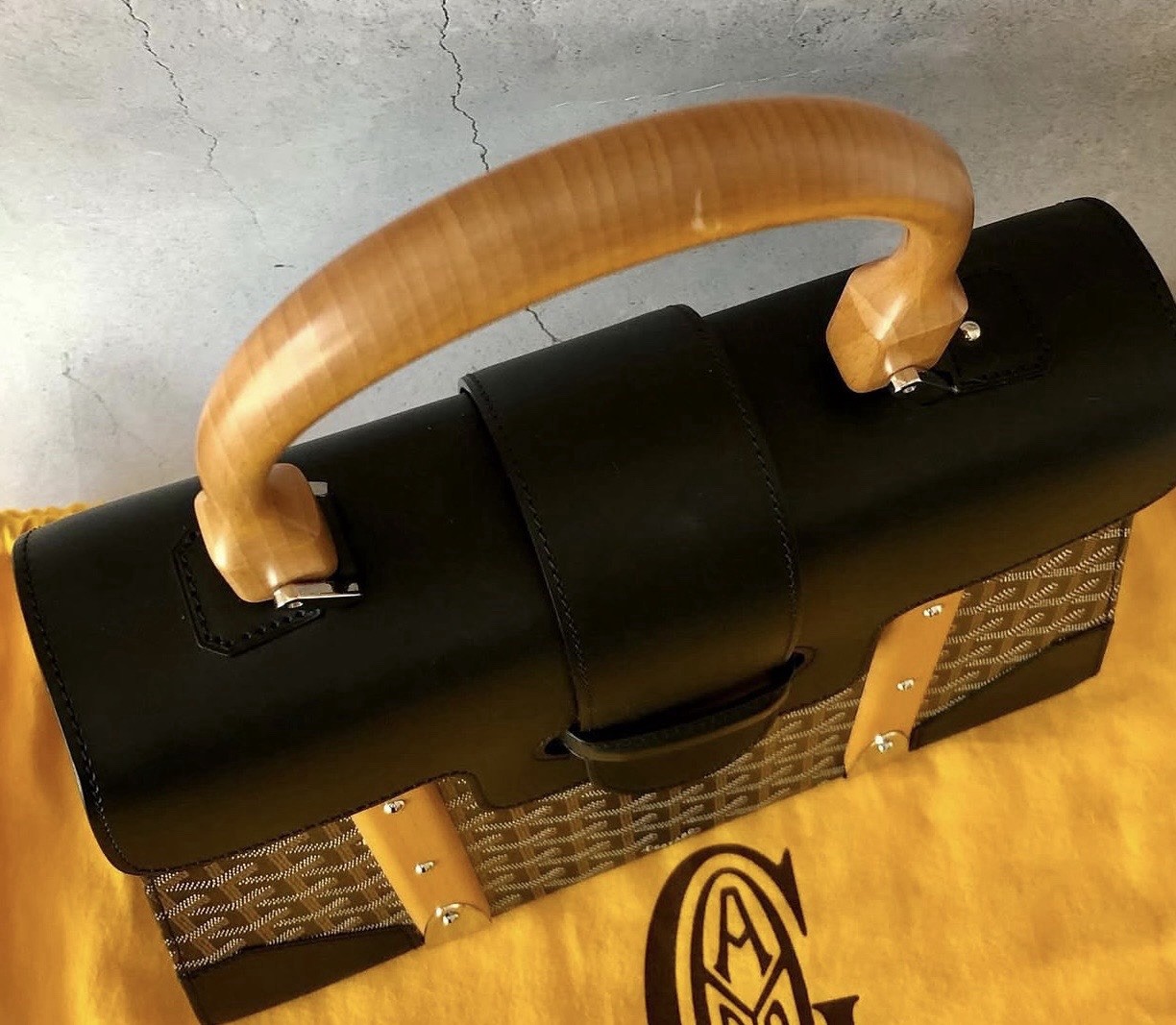 Goyard Saïgon Top Handle Bag Black/Brown Goyardine, Buckle, Dust Bag