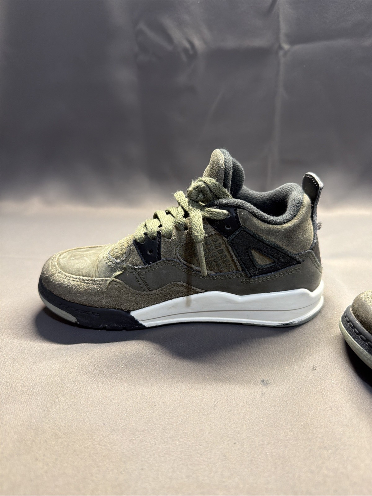 Jordan Air 4 Shoes Kids Size 12C Green Olive Suede Basketball FB9929-200 C4