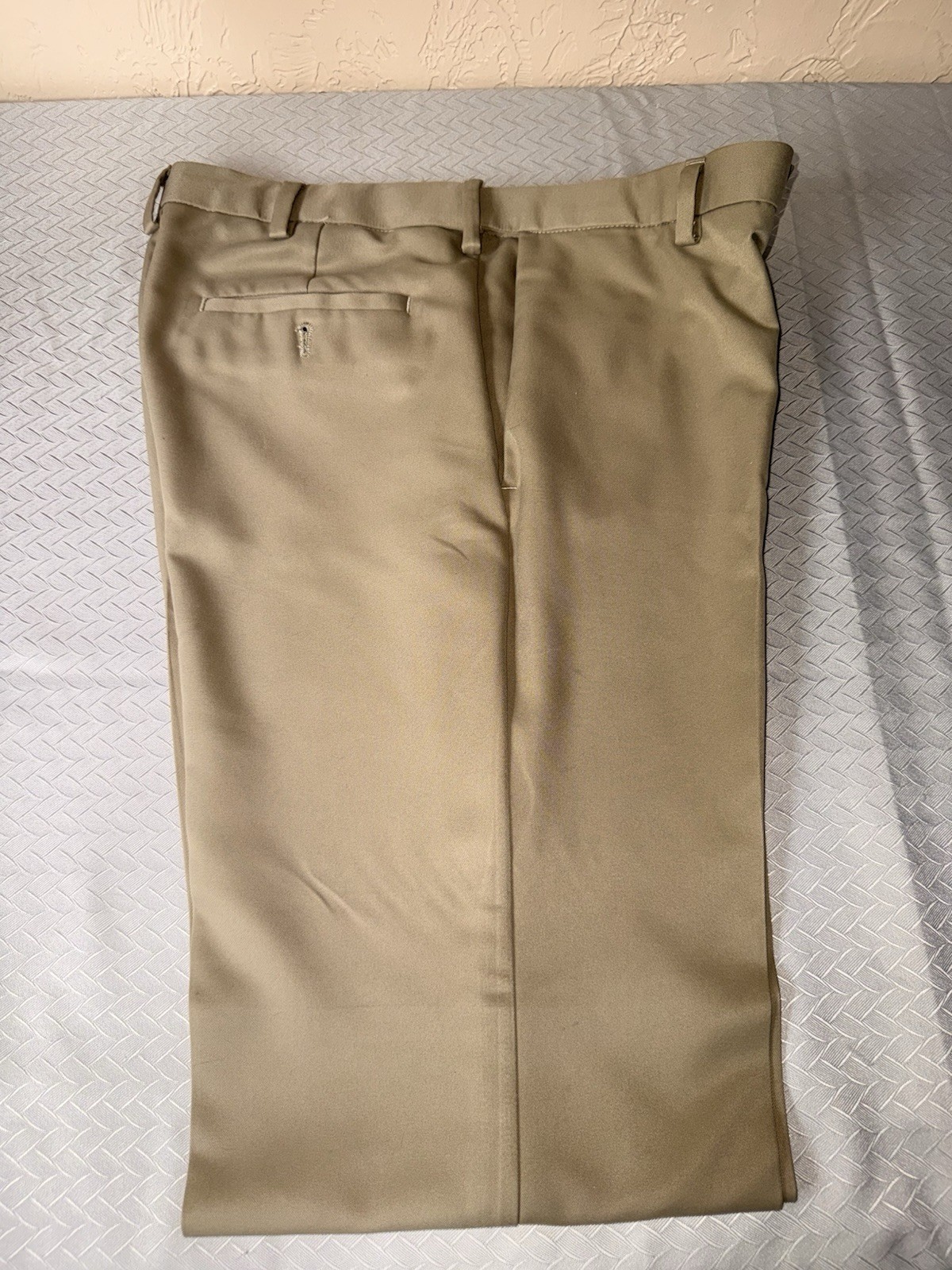 Haggar Men’s Dress Pants – Khaki 34×32