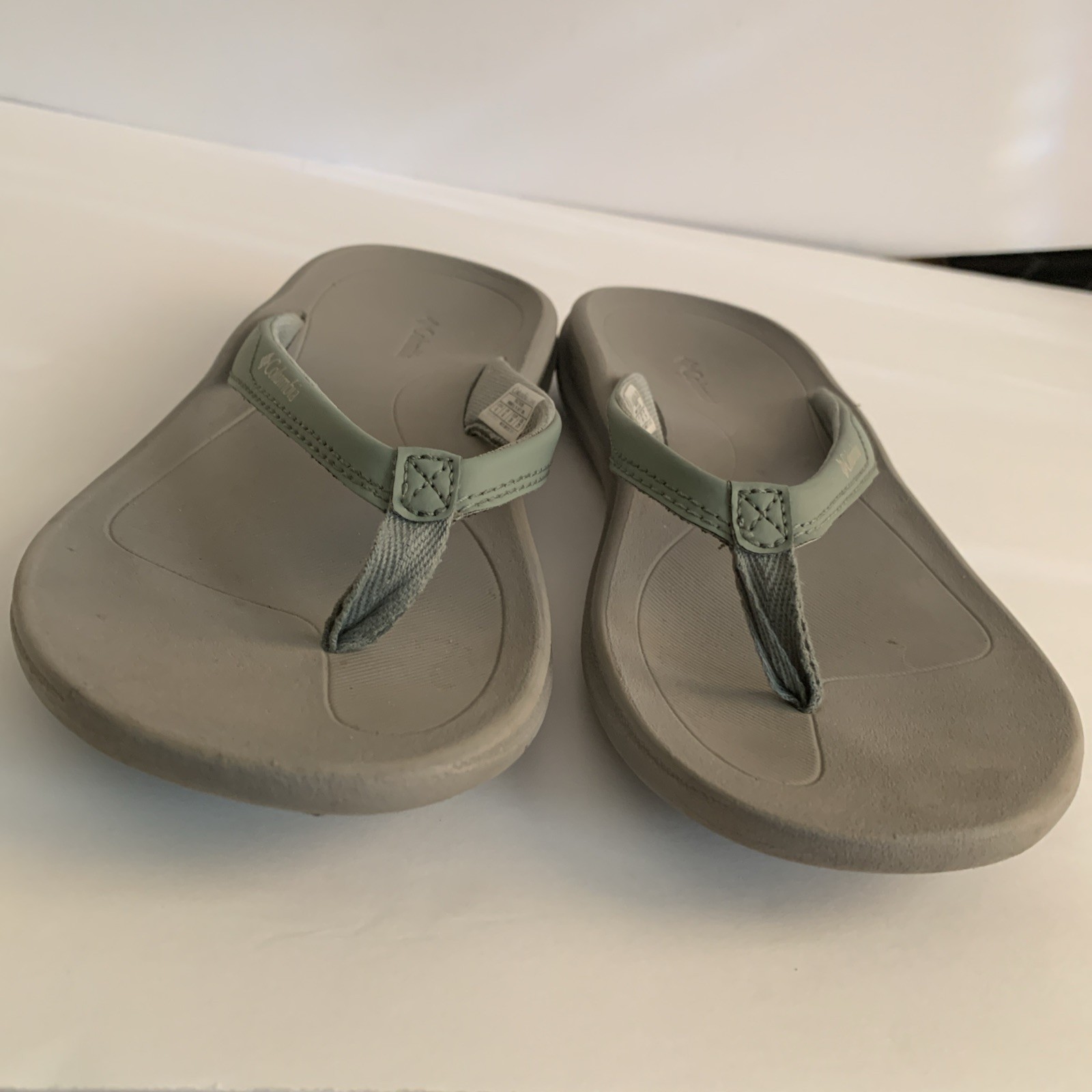 Columbia Womens Flip Flop Sandals Green Gray YL1037-305 Size 8 Comfort Casual