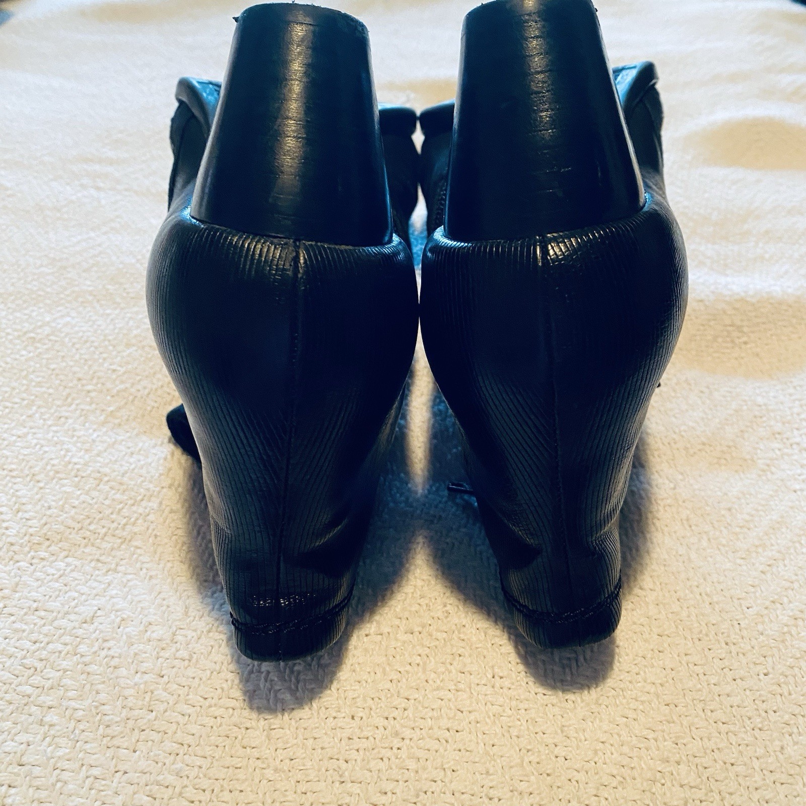 Baretraps Women’s 9 Black Ankle Bootie Boot Side Zipper Block Heel