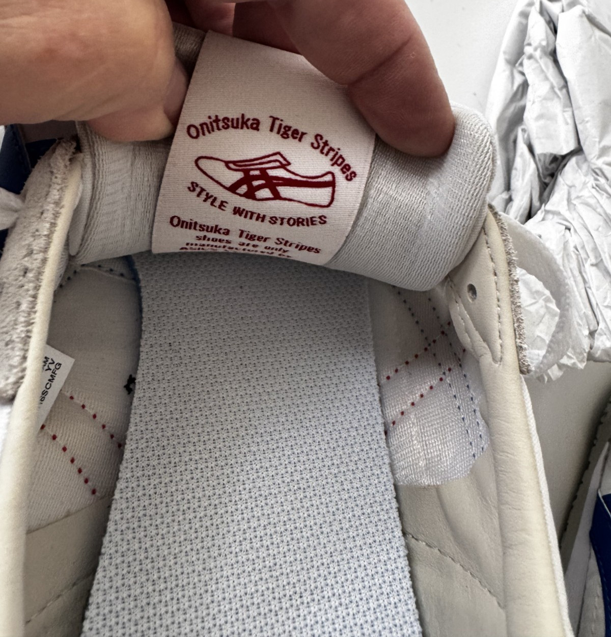 1183B400-100 Onitsuka Tiger Serrano White Directoire Blue Women 7.5 NEW
