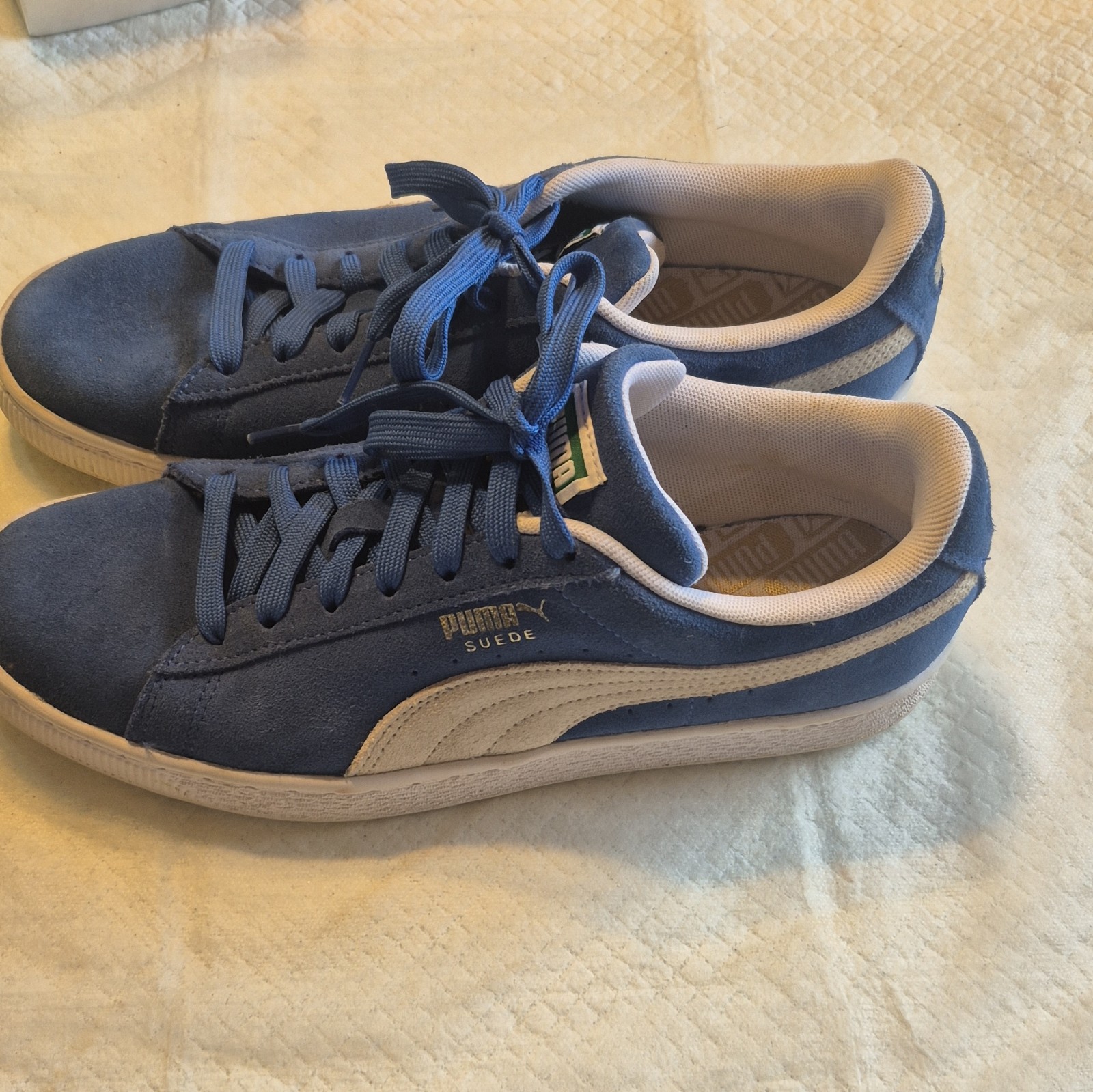 PUMA Suede Blue/Beige/White Solid Suede Low Top Lace Up Men’s Sneaker