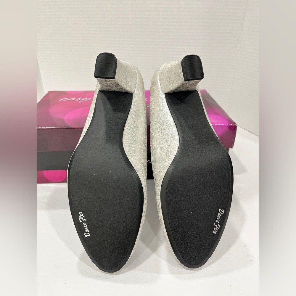 Easy Street Womens Ballari Stiletto Heel Pumps 8.5M
