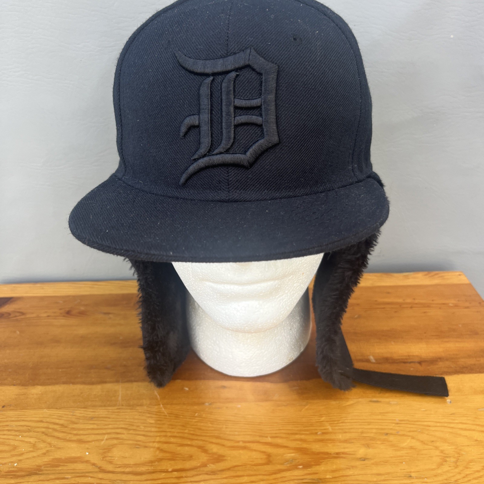 Kipa Premium Headwear Detroit Black Winter Ear Flap Cap Size 7 1/4 – 7 3/8 rare