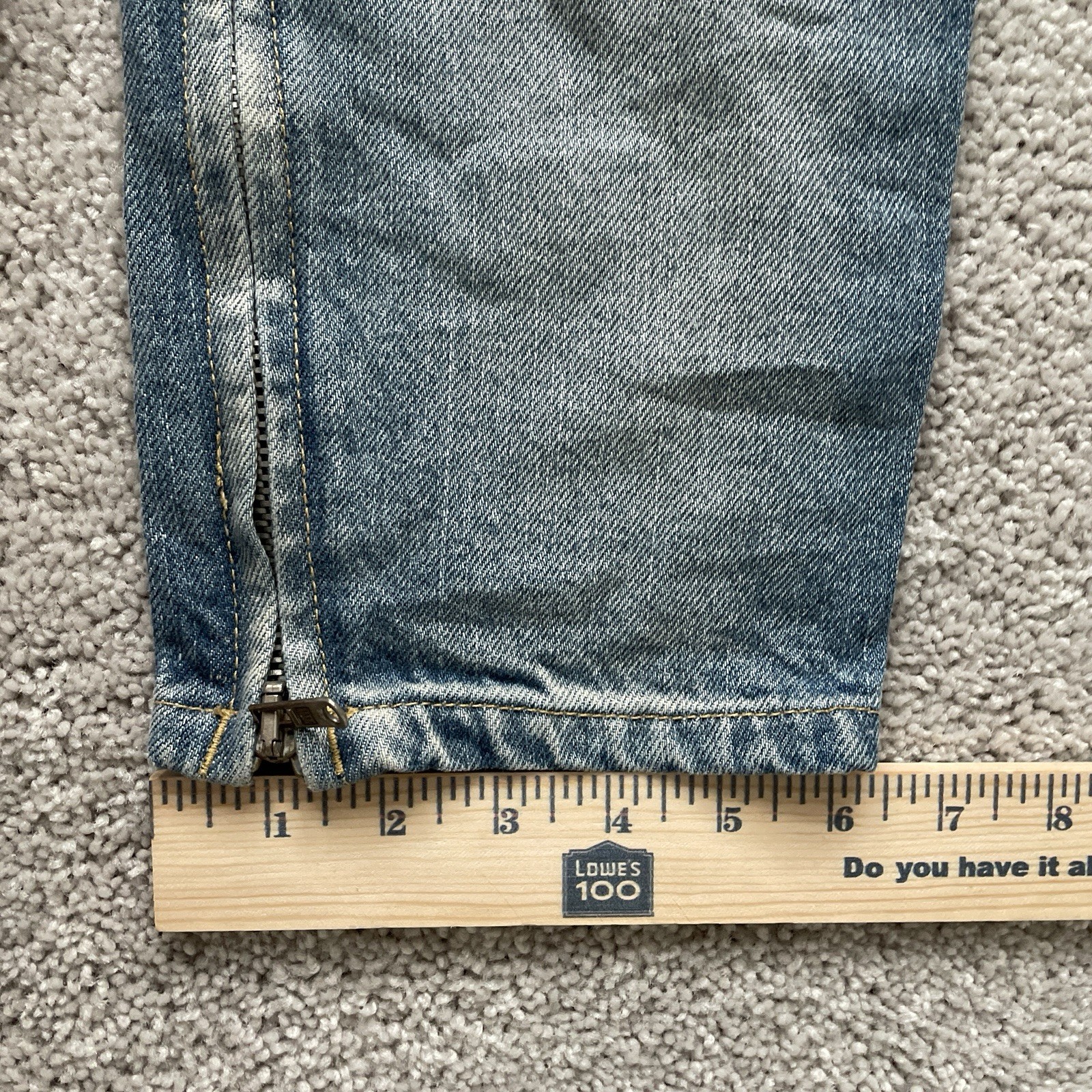 Mint Crew Light Wash Blue Jeans Distressed Men’s Size 34×34 Tapered Leg