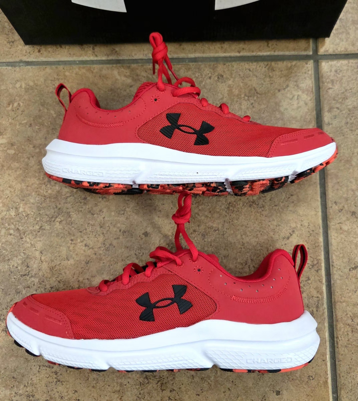 Under Armour 3026175 Mens Training UA Charged Assert 10 Running Athletic Sz 9.5