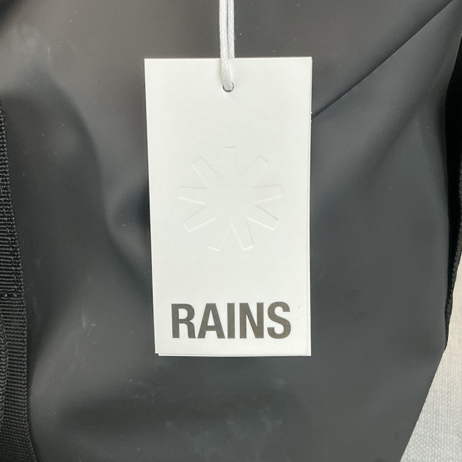 RAINS Hilo Weekend Duffle Bag Small Black Waterproof Travel Gym Carry on Luggage