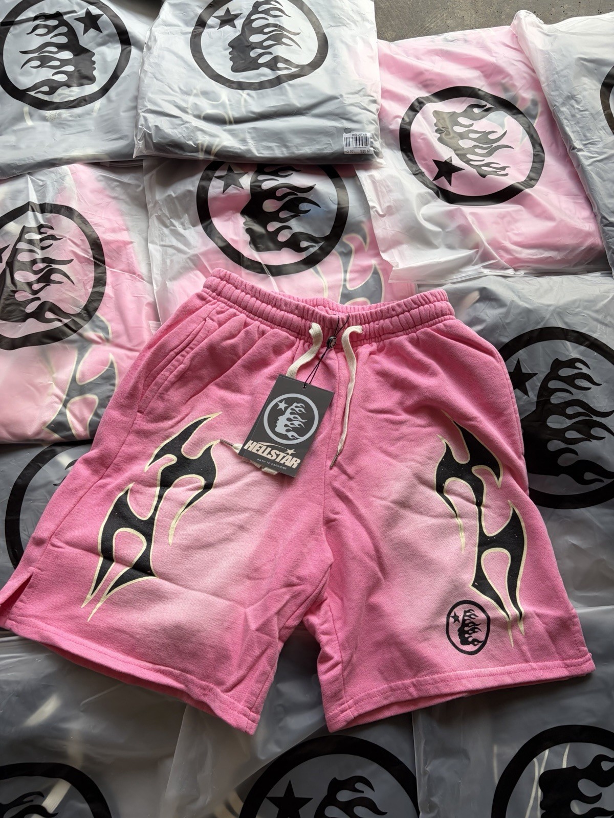 Hellstar Size Medium -Pink Sweat Shorts Drawstring Elastic Waist Pockets Logo