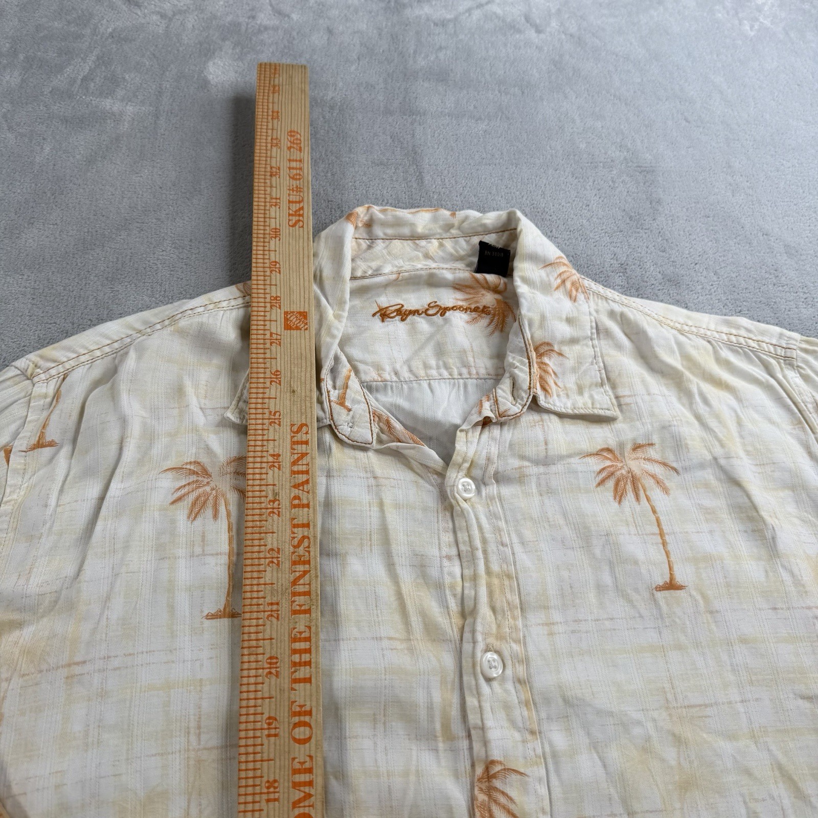 Reyn Spooner Button Up Shirt Mens M Hawaiian Floral Tree Print Rayon Blend
