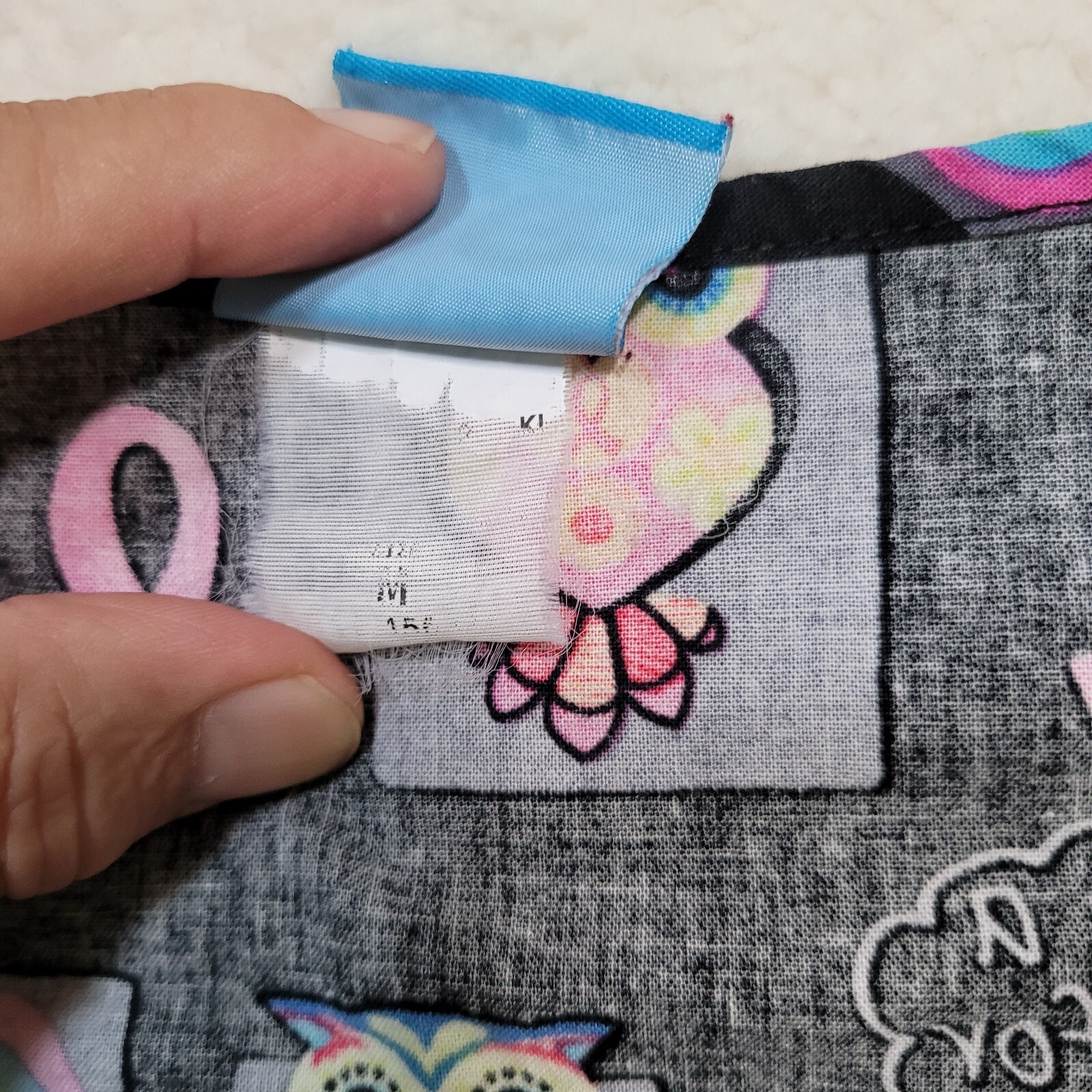 Scrub HQ Scrub Top Size M I Give a Hoot About a Cure Measurements in Pictures