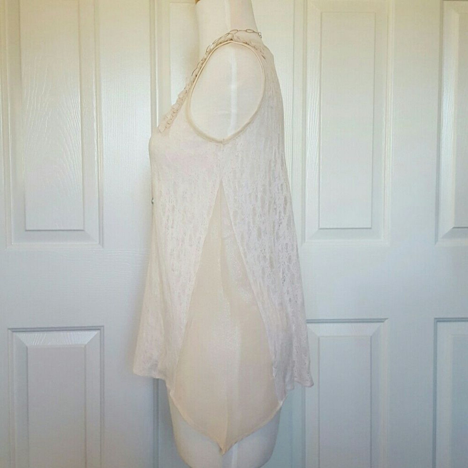 Beautiful Cream lace tank
