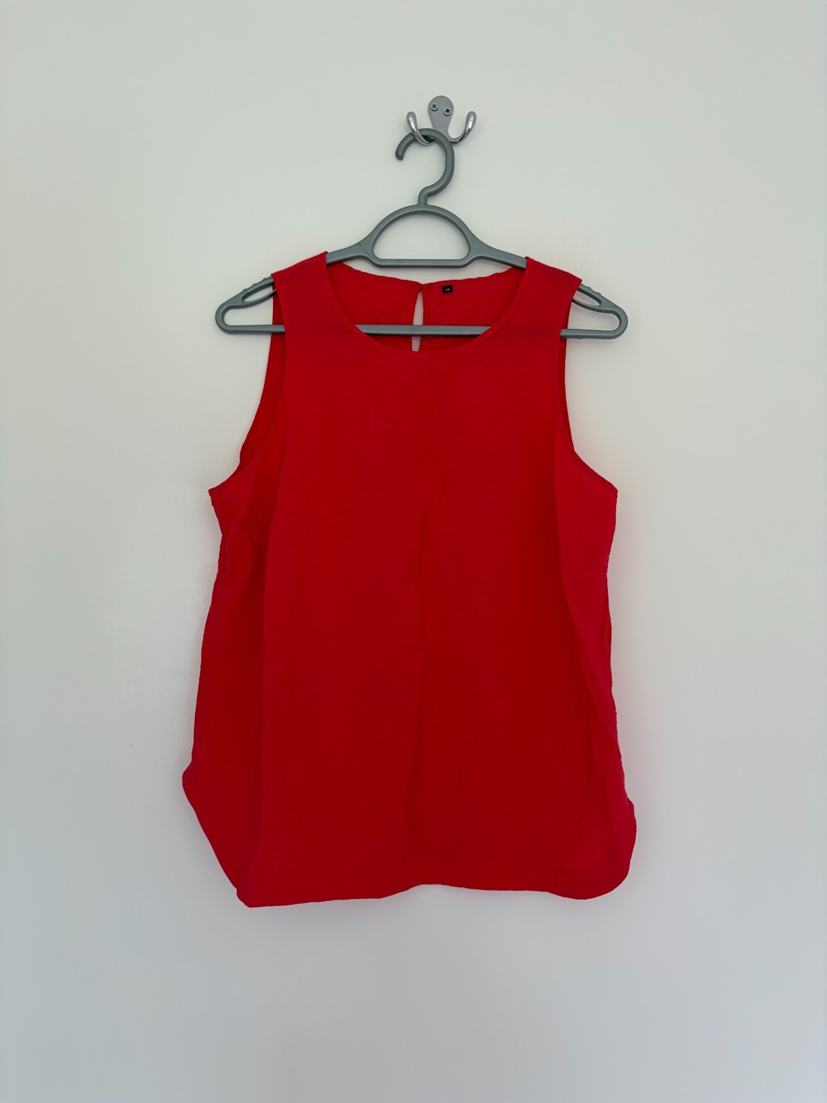 Women’s Unknown Brand Sleeveless Round Neck Viscose Nylon Top Blouse Red Size 14