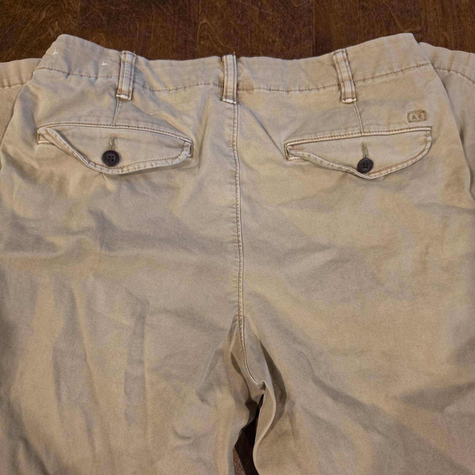 American Eagle Next Level Flex Beige Twill Chino Pants Men’s 32 Waist Slim Fit