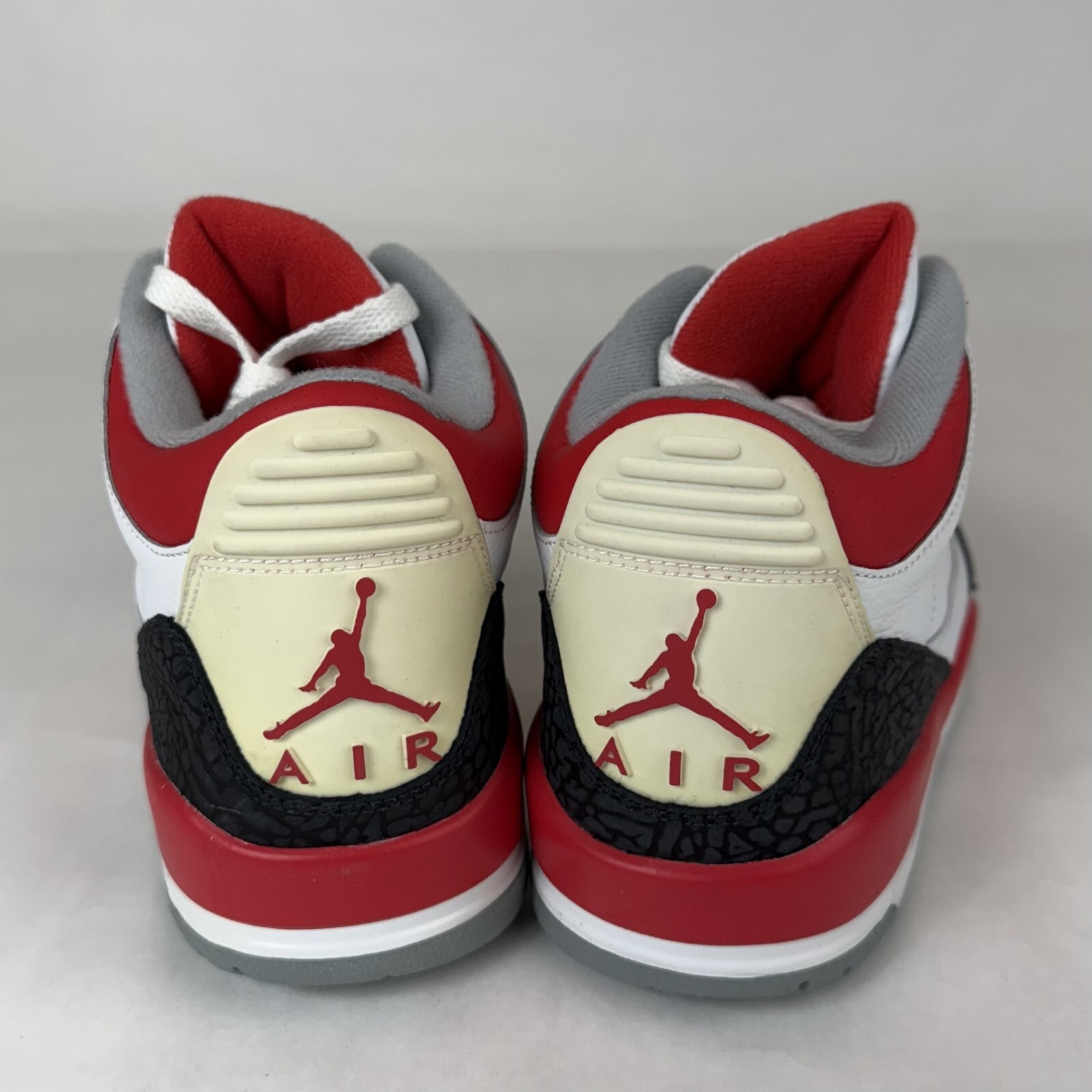 New Size 10 Air Jordan 3 Retro Fire Red 2007 White Red Cement Grey 136064-161