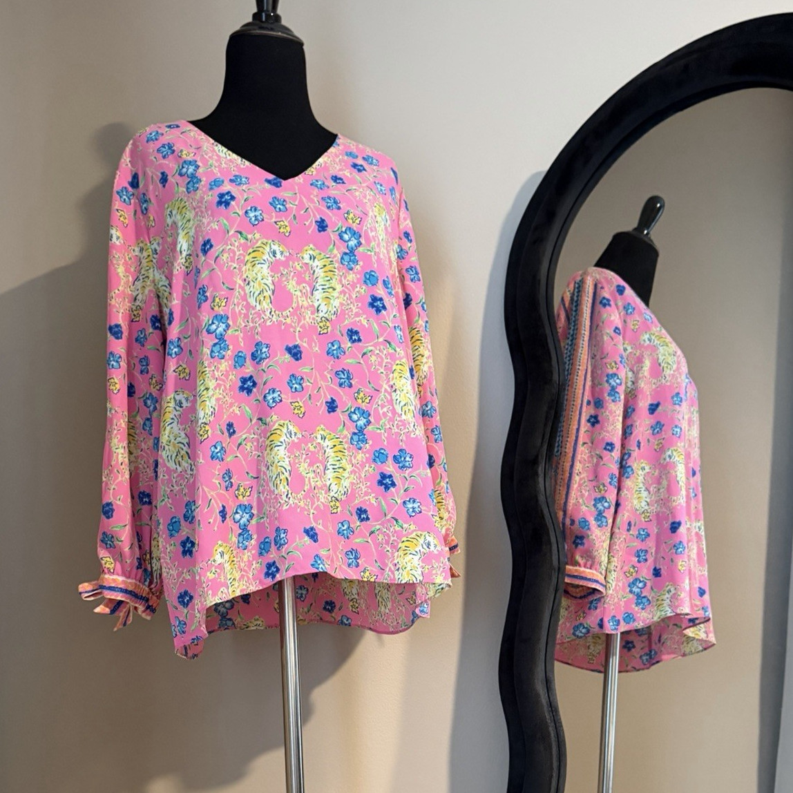 Lilly Pulitzer Women’s Pink Floral Tiger Chiffon V-Neck Balloon Sleeve L