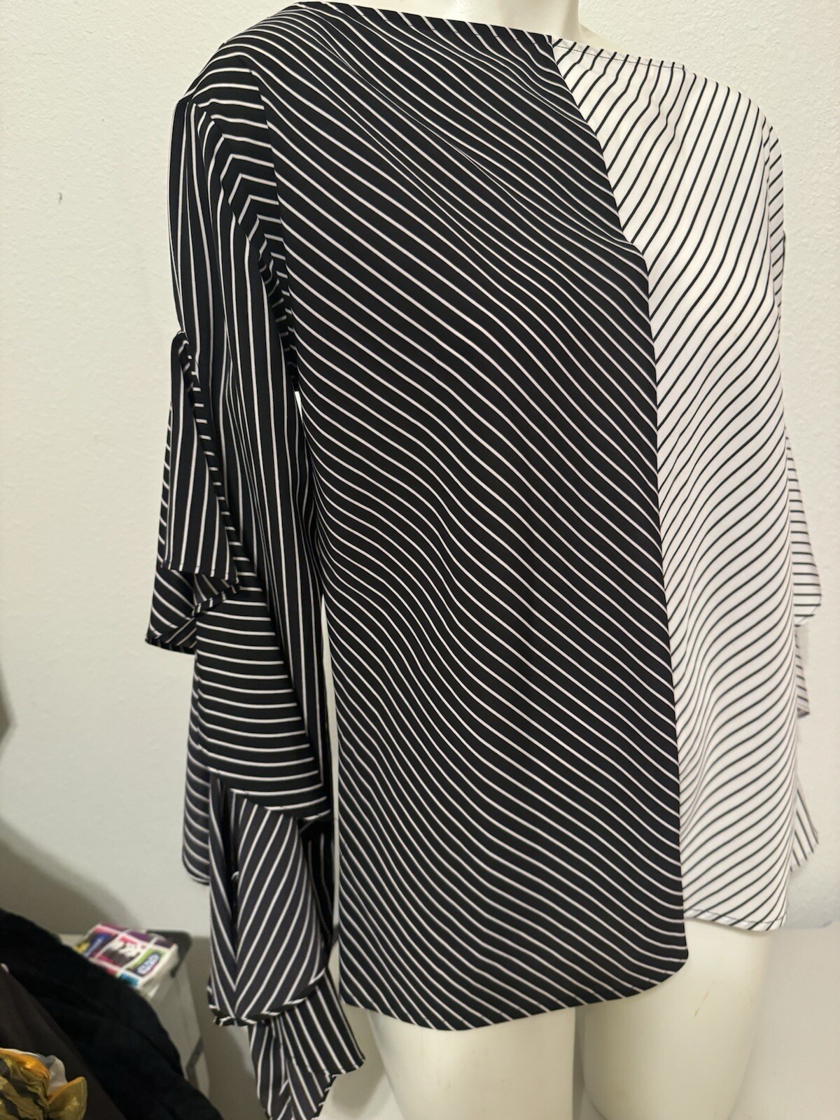 New Robert Rodriguez Womens Boat Neck Op Art Striped Blouse Black White 4 6