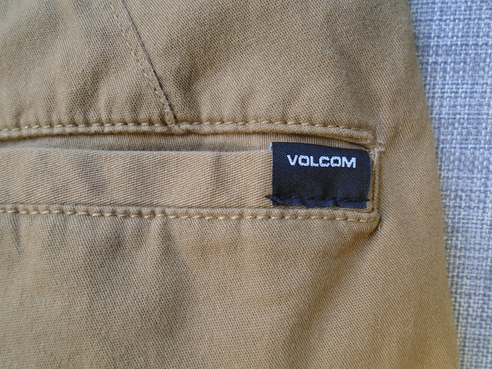 VOLCOM Shorts 38″ Waist Tan Brown 98% Cotton, 2% Elastane, 9″ Inseam