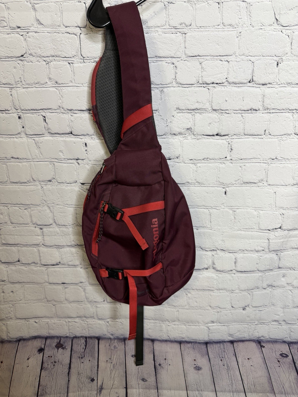 patagonia 8l atom sling Bag