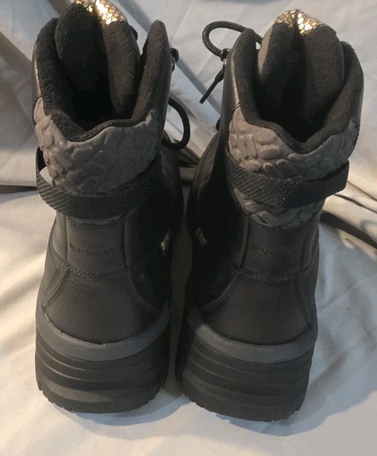 Columbia Bugaboot Celsius Waterproof Ins Boots Black Shark Men SZ 10 NWOB Defect