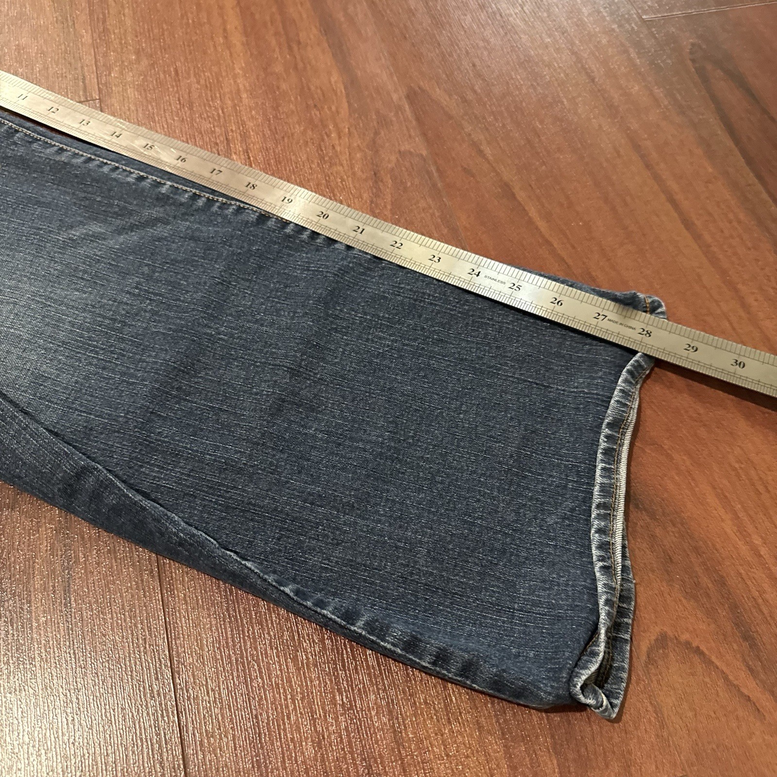 Lucky Brand Men Size 36 Straight Fit Blue Denim Jeans Cotton Logo 5Pocket Design