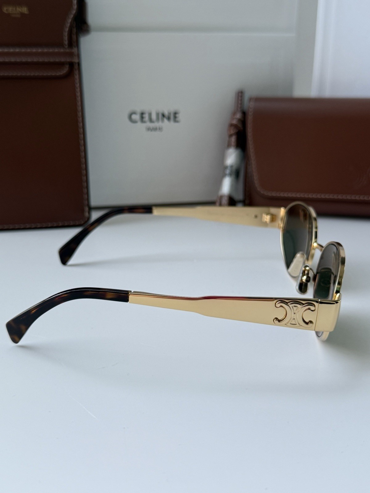 Celine CL40235U 30N Triomphe Metal Oval Sunglasses Gold Green Lens AUTHENTIC