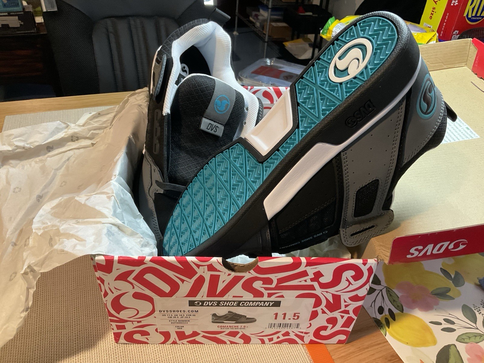 Brand New 11.5 DVS Comanche 2.0+ Style # DVF0000323 Pre-owned Skate Shoe