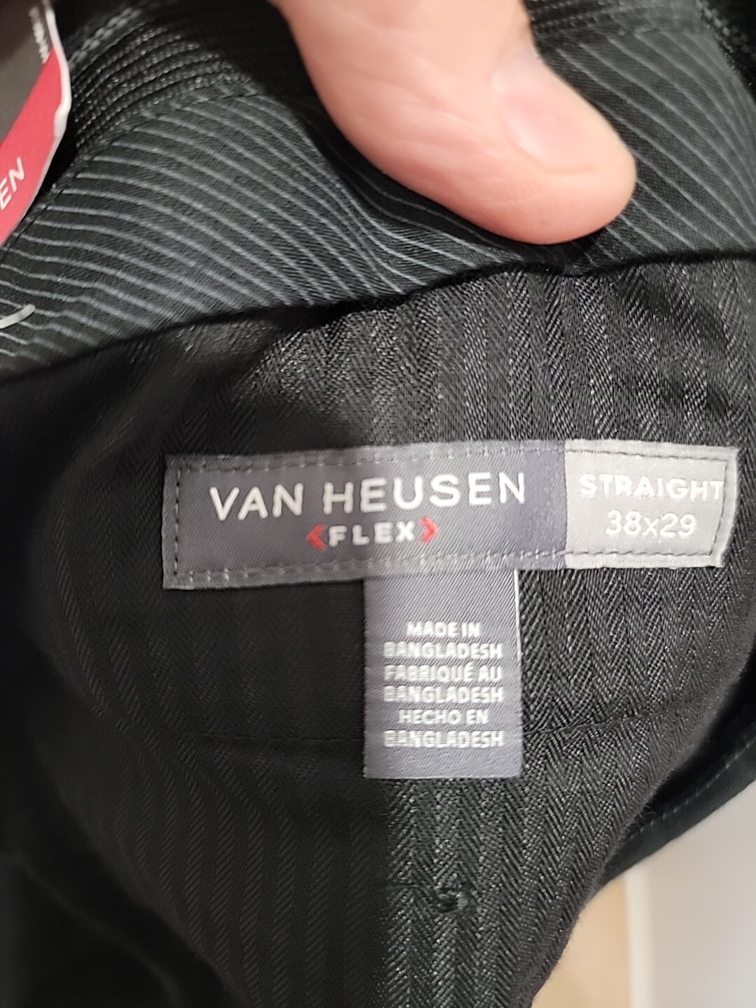 NWT Van Heusen Men’s Flex Straight Leg Black Pants Waist 30 32 34 36 38 40
