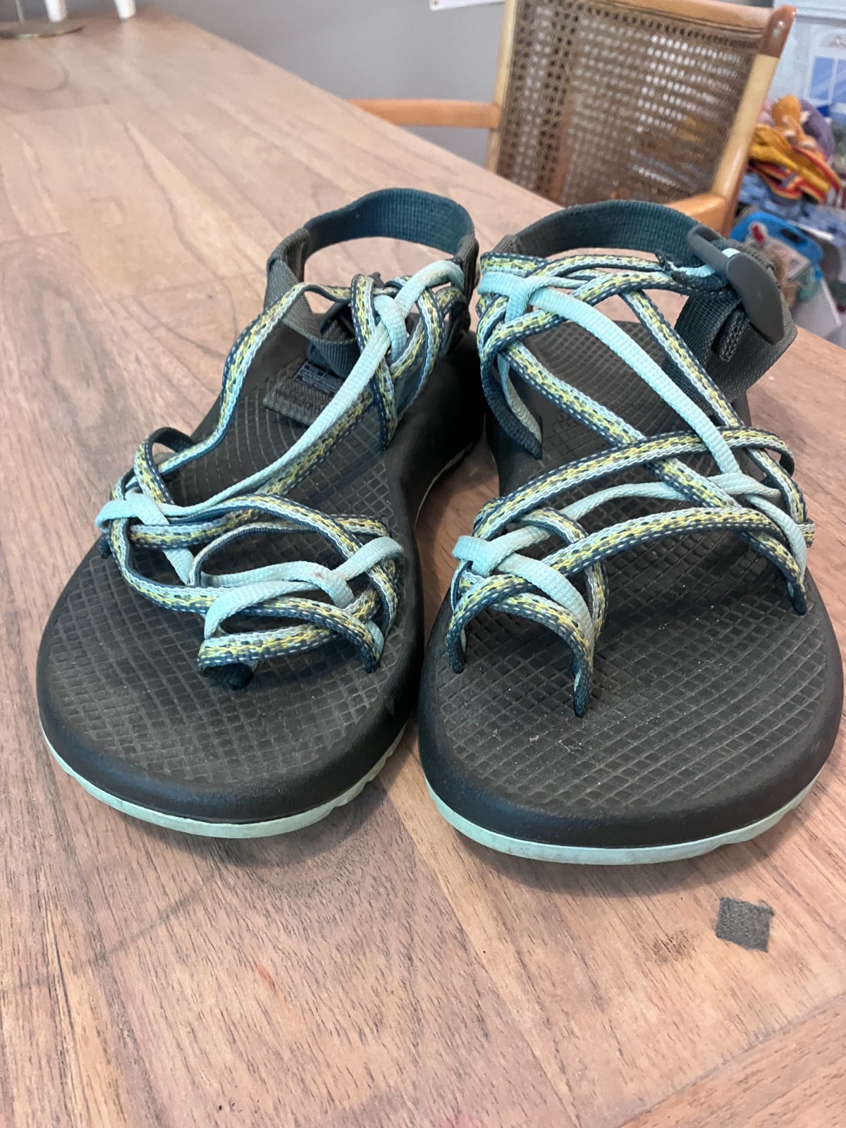 Women´s size 7 toe loop Chaco sandals