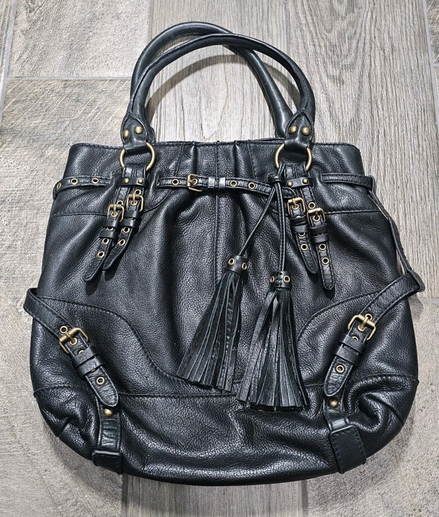 Isabella Fiore Vintage Pebbled Leather Buckle Hobo Shoulder Bag Black Gold Large