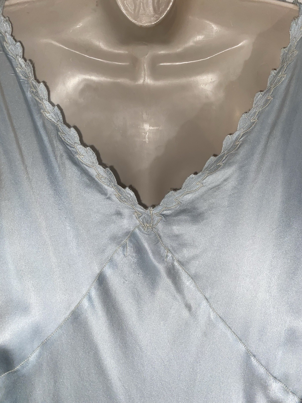 Vtg 40’s RARE sz 42 Tall 60″ Ice Blue SILK Barbizon Ariel Nightgown satin dosche