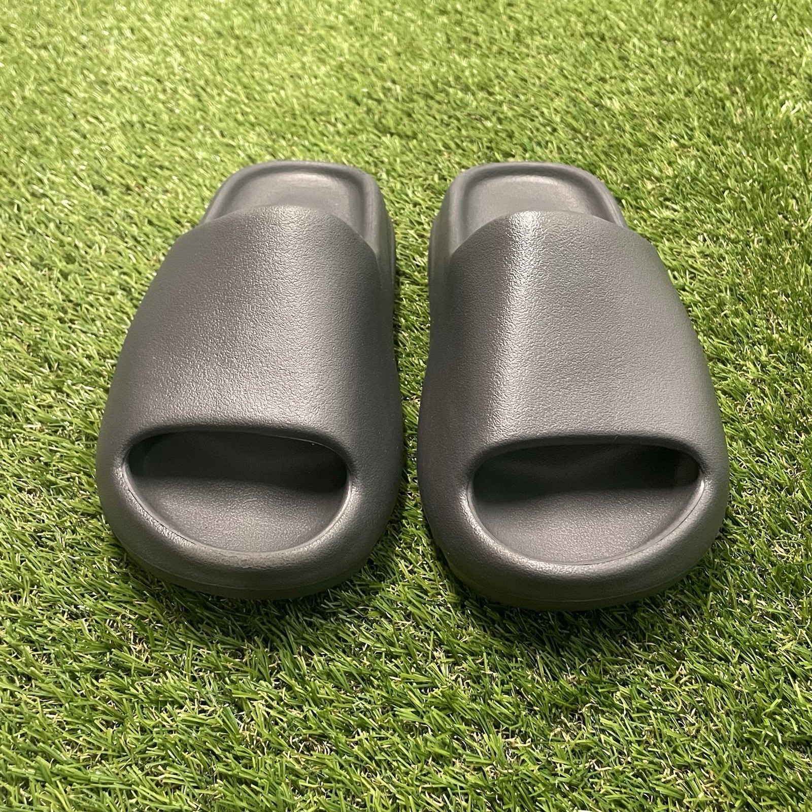 Size 5 – Adidas Yeezy Slide Slate Gray