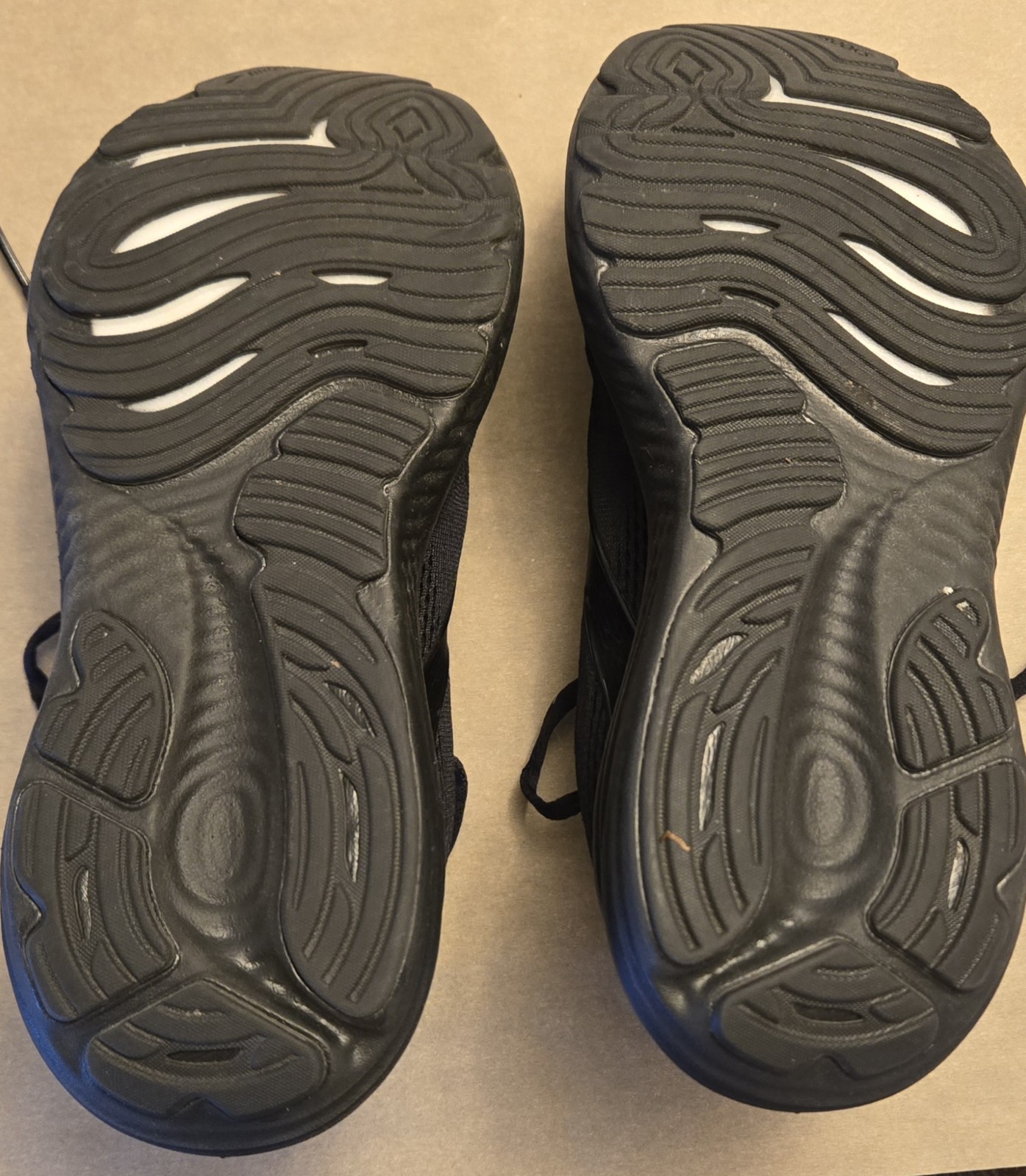 Brooks Glycerin 22 Black Lace-Up Low Top Running Sneaker, Rubber Sole