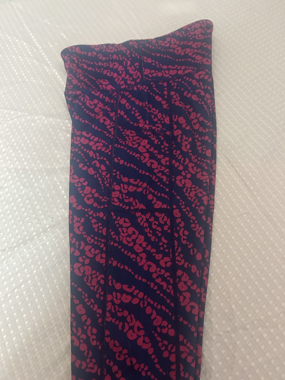 Ideology Pink & Blue Small Animal-Print Side-Pocket 7/8 Leggings