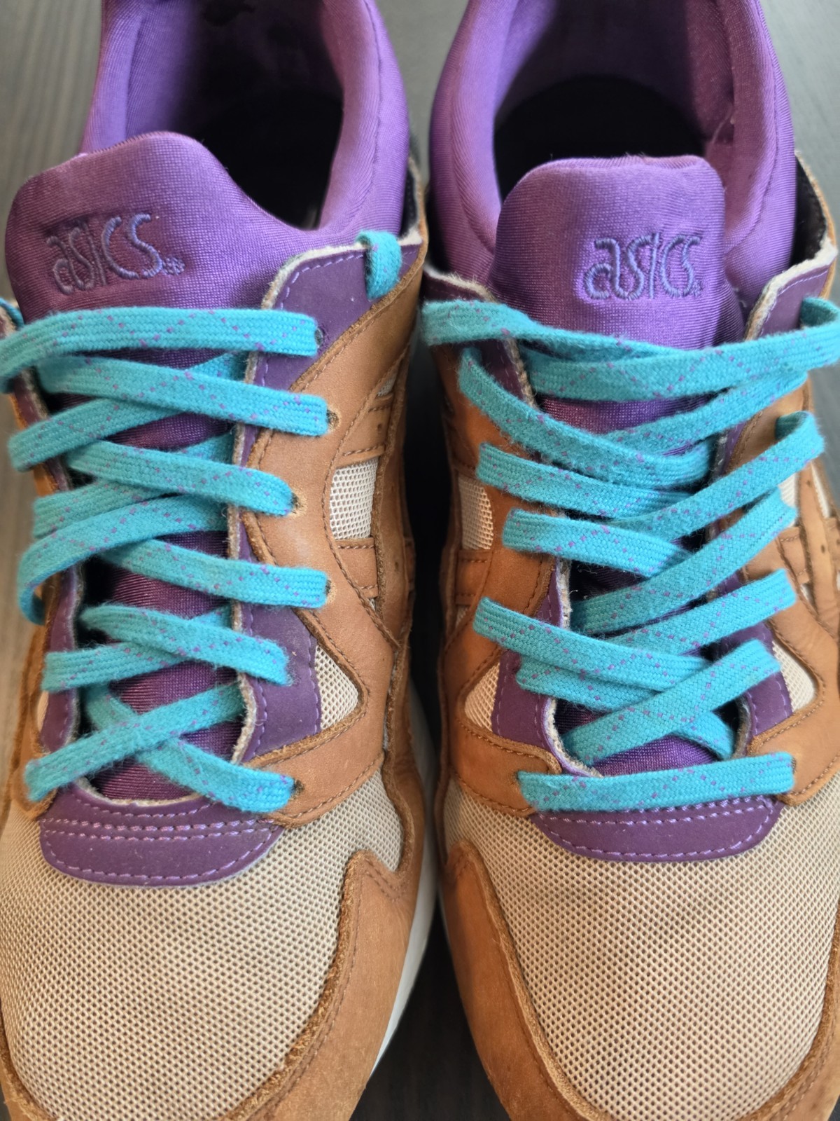 Asics Gel-lyte V Brown/Purple/White Men’s Size 10 Slight Water Stays On Side