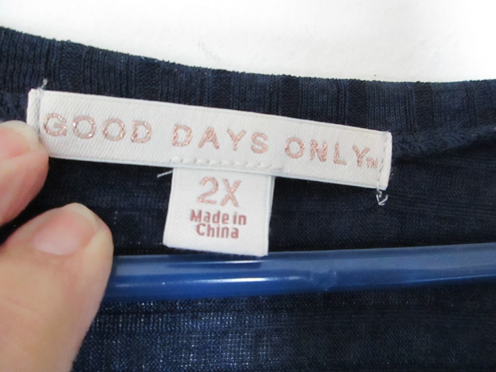 Good Days Only 2x Plus Navy Blue ribbed top Cap sleeve Pullover Button detail